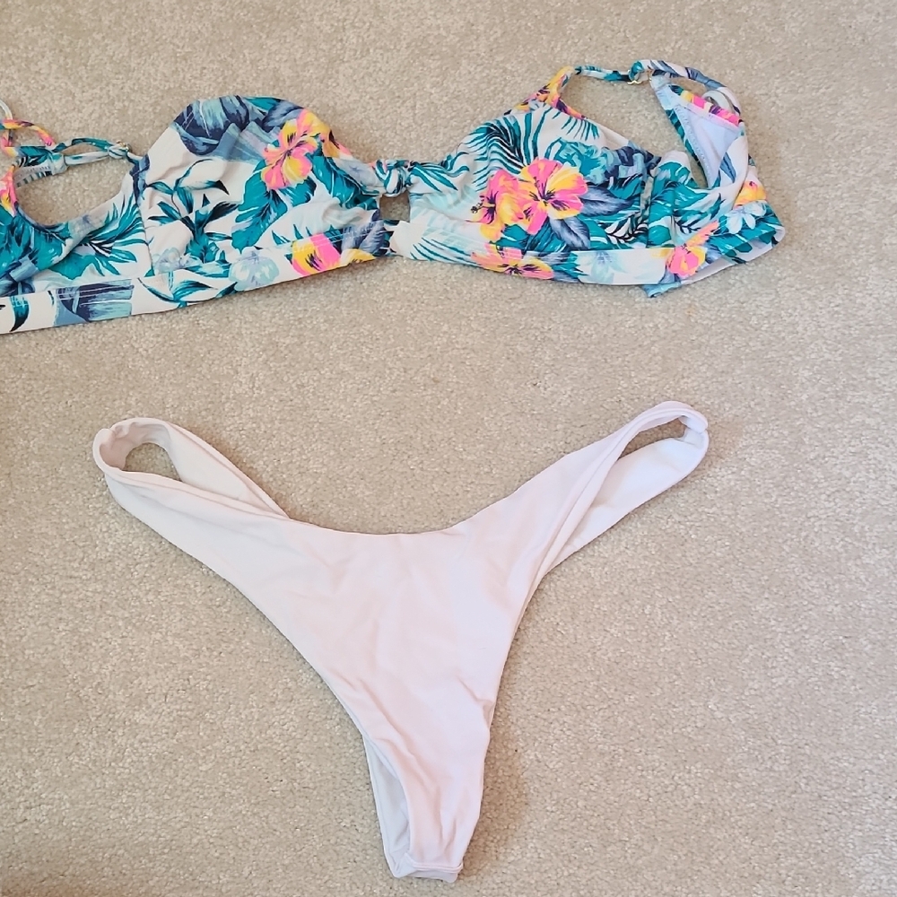 Colorful Bikini Set Collection - Picture 7 of 9